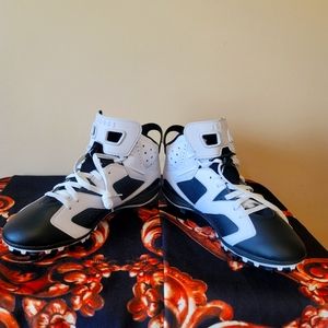 NIKE JORDAN 6 RETRO FOOTBALL SHOES